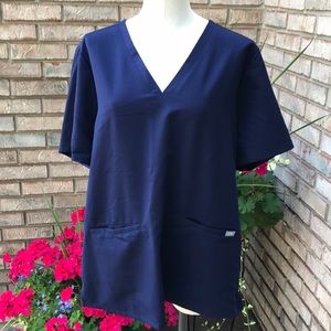 Figs Technical Collection Scrub Top size XXL